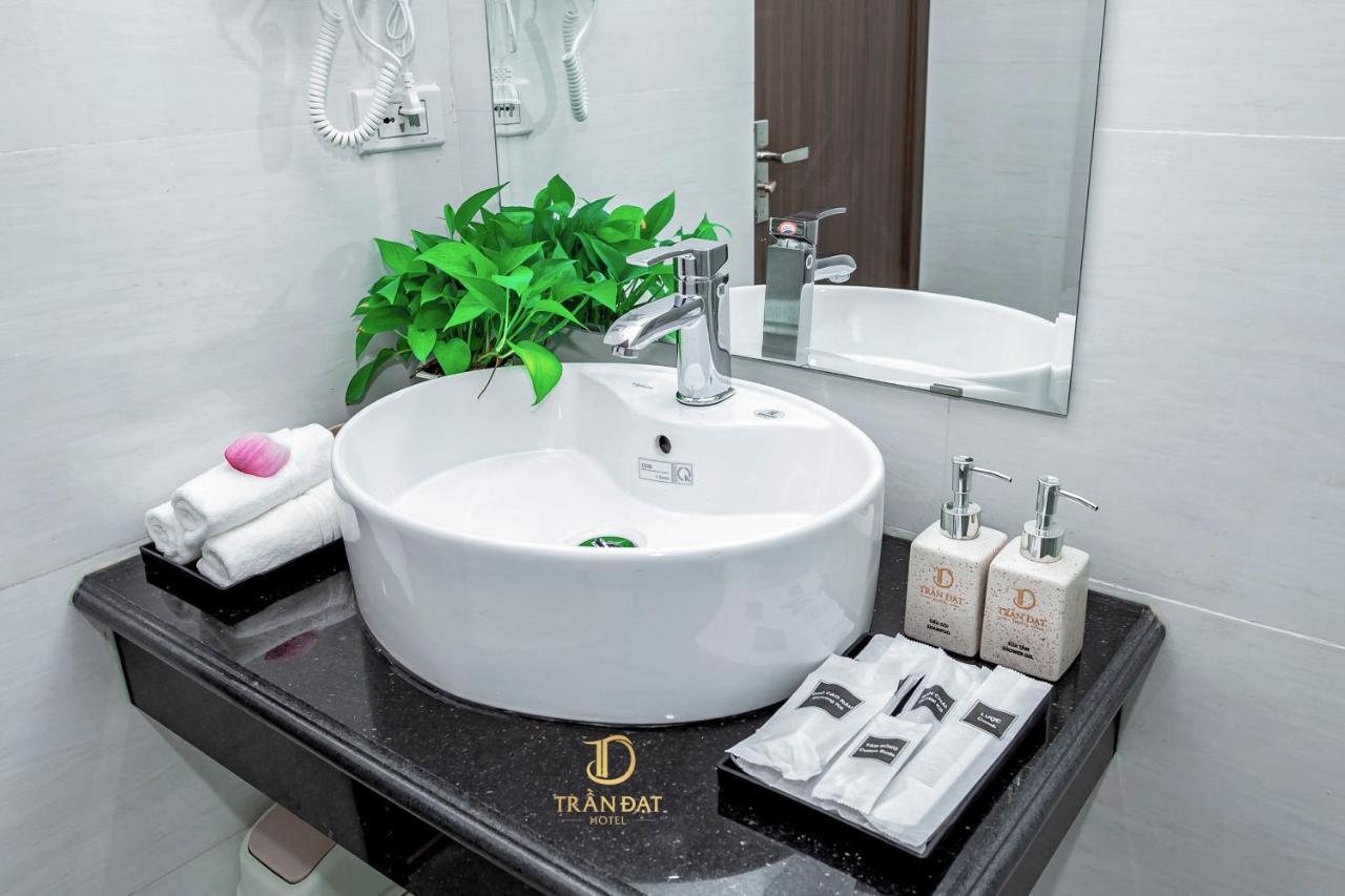 Tran Dat Hotel Ha Long Zewnętrze zdjęcie